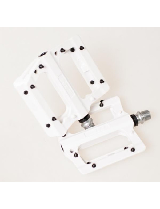 Pedal plastico eje cromo sellado
