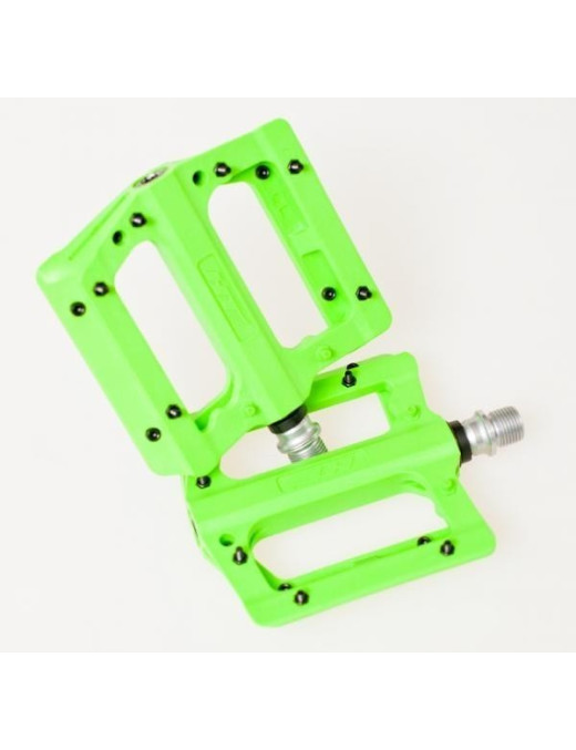 Pedal plastico eje cromo sellado